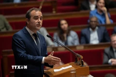 Thủ tướng Pháp Sebastien Lecornu phát biểu trước Quốc hội ở Paris. (Ảnh: THX/TTXVN)