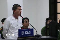 Hội đồng xét xử tuyên phạt bị cáo Nguyễn Quốc Tuấn (Tuấn Mo) 6 tháng tù giam về tội “Giết người do vượt quá giới hạn phòng vệ chính đáng.” (Ảnh: Tuấn Kiệt/TTXVN)