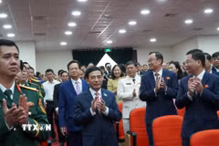 Ủy viên Bộ Chính trị, Phó Bí thư Quân ủy Trung ương, Bộ trưởng Bộ Quốc phòng Phan Văn Giang dự và chỉ đạo Đại hội đại biểu Đảng bộ tỉnh An Giang lần thứ nhất. (Ảnh: Văn Sĩ/TTXVN)
