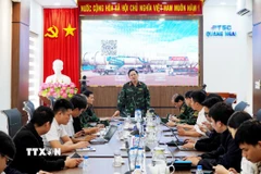 Đại tá Phạm Minh Nhật, Phó Cục trưởng Cục Xăng dầu, thông tin tại buổi họp báo. (Ảnh: Phạm Cường/TTXVN)