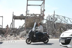 Đống đổ nát do xung đột tại Tehran, Iran. (Ảnh: THX/TTXVN)