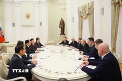 Thủ tướng Phạm Minh Chính hội kiến Tổng thống Nga Vladimir Putin. (Ảnh: Dương Giang/TTXVN)