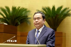 Chủ tịch Quốc hội Trần Thanh Mẫn trình bày chuyên đề "Nội dung trọng tâm, cốt lõi của Nghị quyết số 66-NQ/TW, ngày 30/4/2025 của Bộ Chính trị về đổi mới công tác xây dựng và thi hành pháp luật đáp ứng yêu cầu phát triển đất nước trong kỷ nguyên mới và Kế hoạch hành động thực hiện Nghị quyết số 66-NQ/TW." (Ảnh: Phương Hoa/TTXVN)