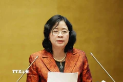 Đồng chí Bùi Thị Minh Hoài, Ủy viên Bộ Chính trị, Bí thư Trung ương Đảng, Chủ tịch Ủy ban Trung ương Mặt trận Tổ quốc Việt Nam, giới thiệu Chuyên đề: "Phát huy sức mạnh Đại đoàn kết toàn dân tộc trong sự nghiệp xây dựng, phát triển đất nước và bảo vệ Tổ quốc trong Kỷ nguyên mới." (Ảnh: Phương Hoa/TTXVN)