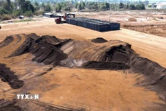 Một kho quặng sắt tại Lào. (Ảnh: Bá Thành/TTXVN)