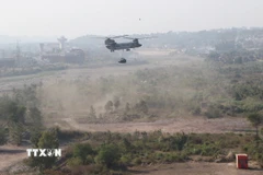 Máy bay thả thiết bị cứu hộ thảm họa trong cuộc tập trận VINBAX 2024. (Ảnh: Ngọc Thúy/TTXVN)