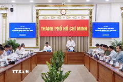 Thứ trưởng Bộ Giáo dục và Đào tạo Phạm Ngọc Thưởng phát biểu tại buổi làm việc. (Ảnh: Thu Hoài/TTXVN)