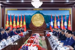 Tổng Bí thư Tô Lâm và Tổng Bí thư, Chủ tịch nước Lào Thongloun Sisoulith hội đàm. (Ảnh: Thống Nhất/TTXVN)