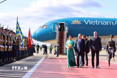 Lễ đón chính thức Tổng Bí thư Tô Lâm và Phu nhân tại sân bay Vnukovo 2, thủ đô Moskva. (Ảnh: Thống Nhất/TTXVN)