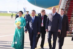 Tổng Bí thư Tô Lâm và Phu nhân đến thủ đô Moskva, bắt đầu chuyến thăm chính thức Liên bang Nga và dự Lễ kỷ niệm 80 năm Ngày Chiến thắng trong chiến tranh Vệ quốc vĩ đại. (Ảnh: Thống Nhất/TTXVN)