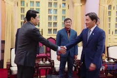 Quang cảnh Chủ tịch nước Lương Cường tiếp Đặc phái viên của Tổng thống Hàn Quốc