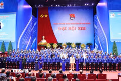 Ban Chấp hành Trung ương Đoàn khóa XIII, nhiệm kỳ 2026-2031 ra mắt Đại hội. (Ảnh: Minh Đức/TTXVN)