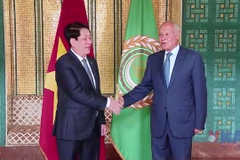 Chủ tịch nước Lương Cường gặp Tổng Thư ký Liên đoàn Arab