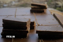 Sản phẩm đường phên của làng nghề Bó Tờ. (Ảnh: Chu Hiệu/TTXVN)