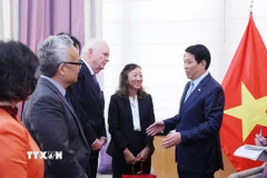 Chủ tịch nước Lương Cường tiếp lãnh đạo Viện Đông Á Weatherhead và Chương trình Việt Nam của Đại học Columbia. (Ảnh: Lâm Khánh/TTXVN)