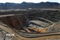Toàn cảnh mỏ đất hiếm ở núi Pass, bang California, Mỹ. (Ảnh: Reuters/TTXVN)