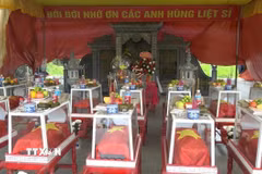 Hiện 13 hài cốt liệt sỹ đã được đưa về quàn và hương khói tại Đền thờ Liệt sỹ Trung đoàn 88, Sư đoàn 308 ở khu vực Câu Nhi, xã Nam Hải Lăng, tỉnh Quảng Trị. (Ảnh: TTXVN phát)