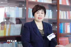 Giáo sư Phan Kim Nga trả lời phỏng vấn phóng viên TTXVN. (Ảnh: Quang Hưng/TTXVN)