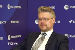 Ông Vasily Pushkov, Giám đốc hợp tác quốc tế, Tập đoàn truyền thông Rossiya Segodnya, cơ quan chủ quản của Sputnik, trả lời phỏng vấn của phóng viên TTXVN. (Ảnh: Trần Hải/TTXVN)