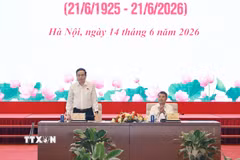 Thủ tướng Chính phủ Lê Minh Hưng và Chủ tịch Quốc hội Trần Thanh Mẫn gặp mặt lãnh đạo các cơ quan báo chí nhân Ngày Báo chí Cách mạng Việt Nam (21/6/1925-21/6/2026). (Ảnh: Doãn Tấn/TTXVN)