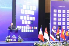 Ông Neak Oknha Kith Meng - Chủ tịch Phòng Thương mại Campuchia (CCC), Chủ tịch Hội đồng Tư vấn kinh doanh ASEAN (ASEAN-BAC) của Campuchia - phát biểu tại phiên khai mạc Hội nghị thượng đỉnh kinh doanh Campuchia-ASEAN 2026. (Ảnh: Huỳnh Thảo/TTXVN)