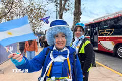 Cổ động viên Argentina. (Ảnh: Diệu Hương/TTXVN)