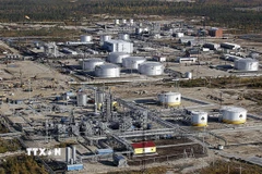 Nhà máy lọc dầu của công ty Rosneft ở thị trấn Gubkinsky, phía Tây Siberia, Nga. (Ảnh: AFP/TTXVN)