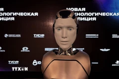 Robot AI hình người đầu tiên của Nga có khả năng thể hiện 12 loại cảm xúc. (Ảnh: Tâm Hằng/TTXVN)