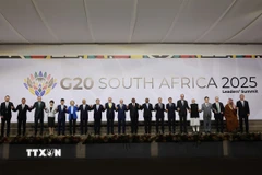 Các nhà lãnh đạo chụp ảnh chung tại Hội nghị thượng đỉnh G20 ở Johannesburg, Nam Phi. (Ảnh: Anadolu Agency/TTXVN)