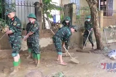 Lào Cai: Bộ đội cụ Hồ giúp dân khắc phục hậu quả mưa lũ