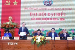 Đoàn Chủ tịch điều hành Đại hội. (Ảnh: Phương Hoa/TTXVN)