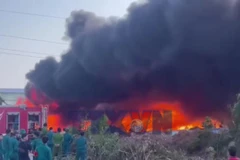 Hiện trường vụ hỏa hoạn tại xưởng bông ở Quảng Ninh