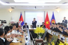 Quang cảnh tọa đàm. (Ảnh: Hoàng Minh/TTXVN)