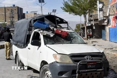 Xe cảnh sát bị hư hại trong một vụ đánh bom ở Quetta, Pakistan ngày 27/3/2025. (Ảnh: THX/TTXVN)