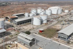 Nhà máy chế biến dầu của Iran ở Ahvaz, tỉnh Khuzestan. (Ảnh: IRNA/TTXVN)