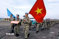 Lực lượng gìn giữ hòa bình Việt Nam xuất quân tại Sân bay quốc tế Nội Bài (Hà Nội), lên đường thực hiện nhiệm vụ của Liên hợp quốctại Phái bộ UNISFA. (Ảnh: An Đăng/TTXVN)