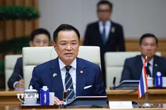 Thủ tướng Vương quốc Thái Lan Anutin Charnvirakul phát biểu tại Diễn đàn Tương lai ASEAN lần thứ ba. (Ảnh: Dương Giang/TTXVN)