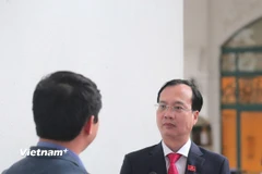 Đồng chí Trần Trí Quang - Phó Bí thư Tỉnh ủy, Chủ tịch UBND tỉnh Vĩnh Long - trả lời phỏng vấn phóng viên báo chí. (Ảnh: Nguyễn Thịnh/Vietnam+)