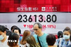 Chứng khoán châu Á phiên 17/10 đồng loạt sụt giảm. (Ảnh: THX/TTXVN)