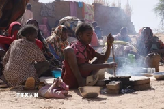 Người tị nạn tại El Fasher, Bắc Darfur, Sudan. (Ảnh: THX/TTXVN)