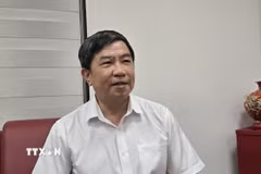 Trung tướng, Giáo sư, Tiến sỹ Trần Vi Dân trả lời phỏng vấn TTXVN. (Ảnh: Xuân Tùng/TTXVN)