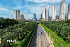 Tầm nhìn đến năm 2050, Thủ đô Hà Nội là thành phố kết nối toàn cầu, có mức sống và chất lượng cuộc sống cao. (Ảnh: Tuấn Anh/TTXVN)