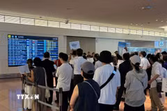 Cửa ra tại sân bay quốc tế Haneda, Nhật Bản. (Ảnh: Phạm Tuân/TTXVN)