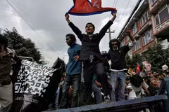 Thế hệ Z biểu tình phản đối lệnh cấm mạng xã hội ở Nepal. (Nguồn: AFP)