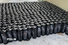 Bình khí cười. (Ảnh: TTXVN phát)