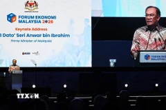 Thủ tướng Anwar Ibrahim phát biểu tại diễn đàn. (Ảnh: Viên Luyến/TTXVN)