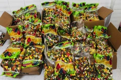 Kẹo dẻo "lậu"bị tạm giữ.