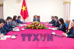 Thủ tướng Phạm Minh Chính điện đàm với Thủ tướng Singapore