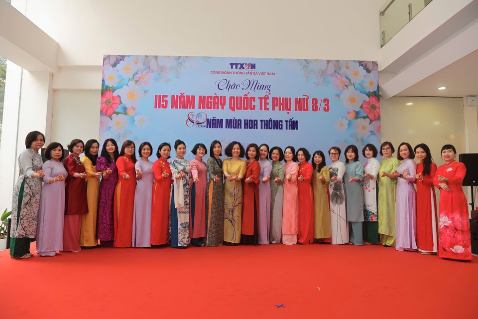 Nào mình cùng thả tim. (Ảnh: Vietnam+)