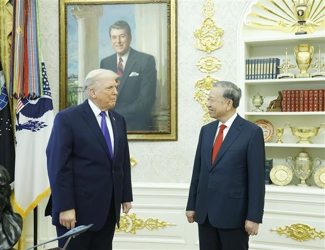 Tổng Bí thư Tô Lâm gặp Tổng thống Hoa Kỳ Donald Trump. (Ảnh: Thống Nhất/TTXVN)